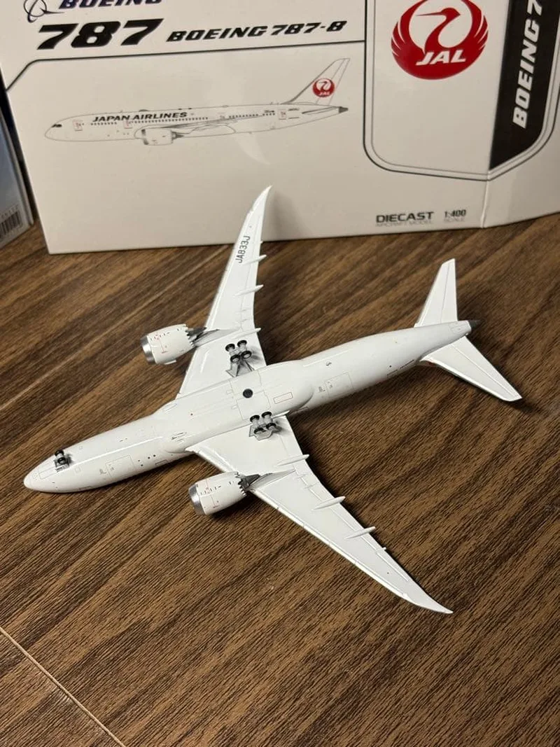 Zipair Tokyo Boeing 787-8 JA822J | 航空模型格納庫モデルハンガー