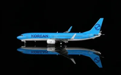 Korean Air Boeing 737-900 w/ Winglets HL8248 1:400 HX Models