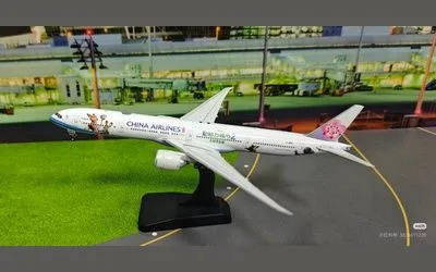 チャイナエアライン ボーイング 777-300ER B-18055