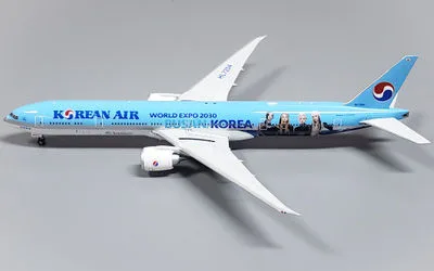Korean Air Boeing 777-300ER HL7204 1:400 Phoenix Models
