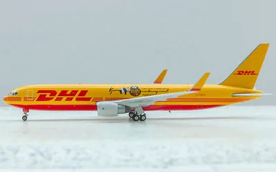 DHL Boeing 767-300F w/ Winglets G-DHLG 1:400 Phoenix Models