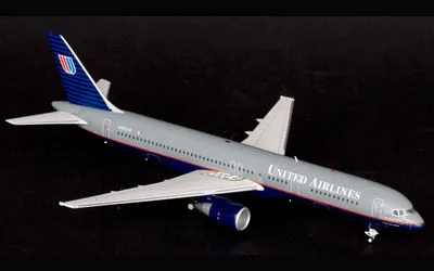 ユナイテッド航空 ボーイング 757-200 N592UA