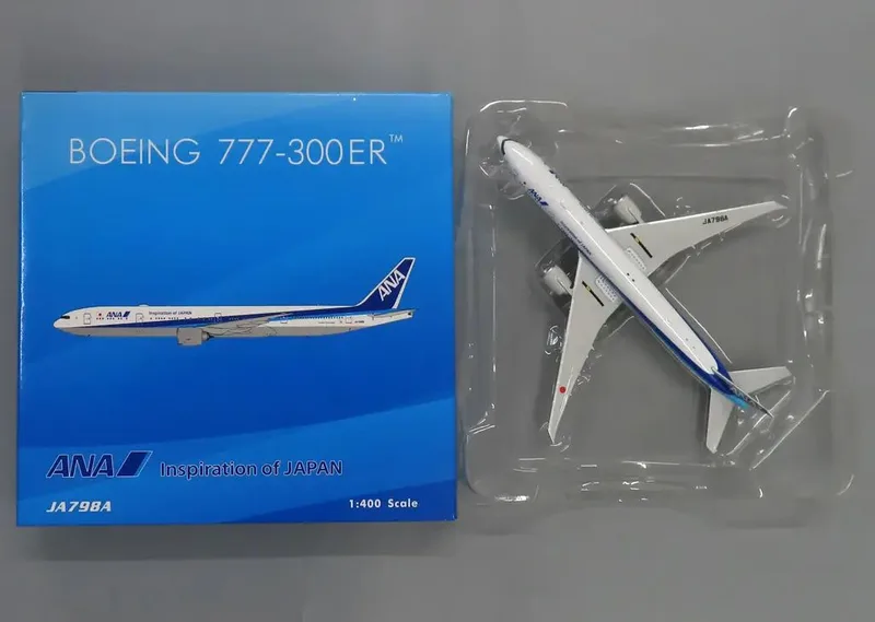 All Nippon Airways (ANA) Boeing 777-300ER JA798A 1:400 Phoenix Models