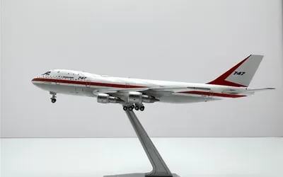 Boeing House Boeing 747-100 N7470 1:400 YY Model
