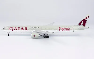Qatar Airways Boeing 777-300ER A7-BAN 1:400 NG Models