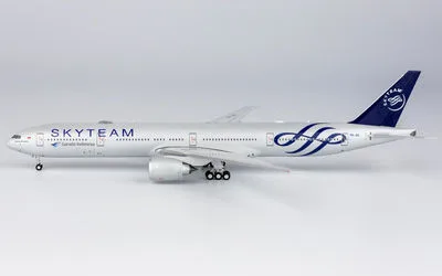 Garuda Indonesia Boeing 777-300ER PK-GII 1:400 NG Models