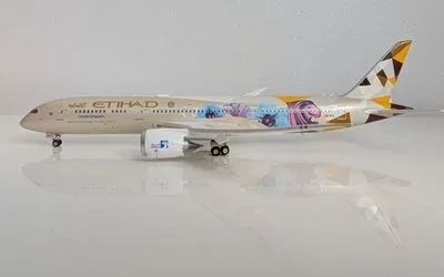 Etihad Airways Boeing 787-9 A6-BLR 1:400 Phoenix Models