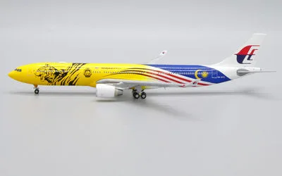 Malaysia Airlines Airbus A330-300 9M-MTG 1:400 JC Wings