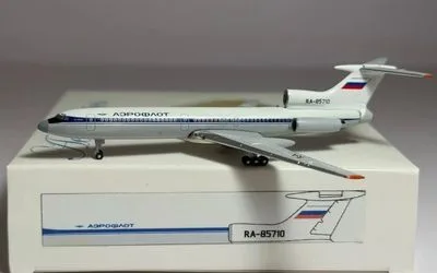 Aeroflot Tupolev Tu-154M RA-85710 画像1