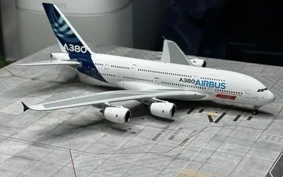 エアバスハウスカラー エアバス A380-800 F-WWOW