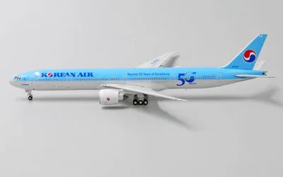 Korean Air Boeing 777-300ER HL8008 1:400 JC Wings