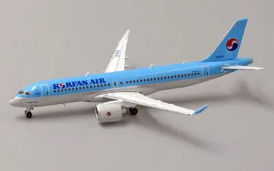Korean Air Airbus A220-300 HL8313 1:400 JC Wings