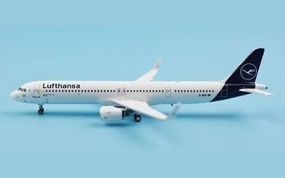 Lufthansa Airbus A321neo D-AIEA 1:400 Panda Model