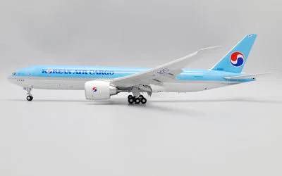 Korean Air Cargo Boeing 777-200F HL8251 1:200 JC Wings