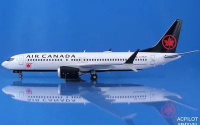 エア・カナダ ボーイング 737 MAX 8 C-FTJV