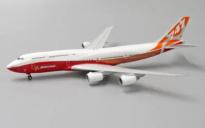 Boeing House Boeing 747-8 N6067E 1:400 JC Wings