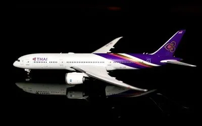 Thai Airways International Boeing 787-9 HS-TWB 1:400 Phoenix Models