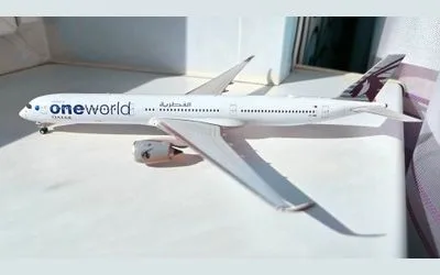 Qatar Airways Airbus A350-1000 A7-ANE 1:400 Phoenix Models