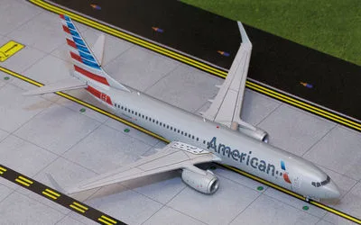 アメリカン航空 ボーイング 737-800 w/ Winglets N990AN
