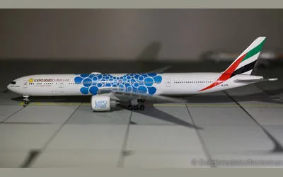 エミレーツ航空 ボーイング 777-300ER A6-EPK