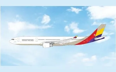 Asiana Airlines Airbus A330-300 HL8282 1:400 Phoenix Models