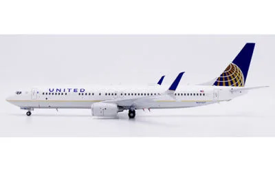 United Airlines Boeing 737-900 w/ Scimitar Winglets N37437 1:200 JC Wings
