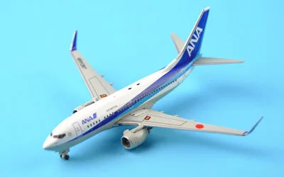 ANA ボーイング 737-700 w/ Winglets JA04AN