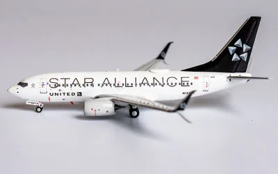 United Airlines Boeing 737-700 w/ Scimitar Winglets N13720 1:400 NG Models