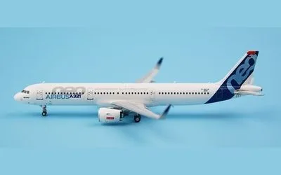 エアバスハウスカラー エアバス A321neo D-AVXB
