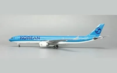 Korean Air Airbus A330-300 HL8025 1:400 Phoenix Models