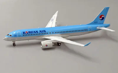 Korean Air Airbus A220-300 HL8313 1:200 JC Wings