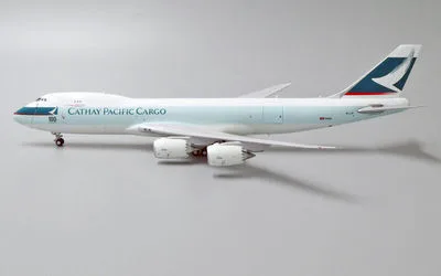 Cathay Pacific Cargo Boeing 747-8F B-LJC 1:400 JC Wings