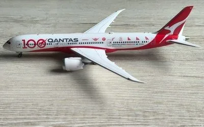 カンタス航空 ボーイング 787-9 VH-ZNK | 航空模型格納庫モデルハンガー