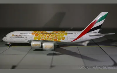 エミレーツ航空 エアバス A380-800 A6-EEY