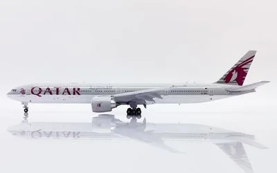 Qatar Airways Boeing 777-300ER A7-BEE 1:400 JC Wings
