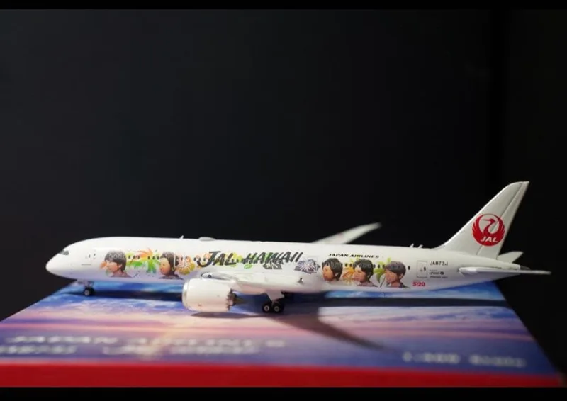 Japan Air Lines (JAL) Boeing 787-9 JA873J 1:400 Phoenix Models