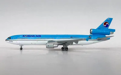 Korean Air McDonnell Douglas MD-11 HL7375 1:400 Phoenix Models