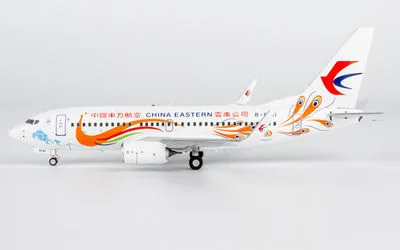 China Eastern Airlines Boeing 737-700 w/ Winglets B-6141 1:200 NG Models