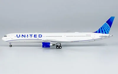 United Airlines Boeing 767-400 N77066 1:400 NG Models