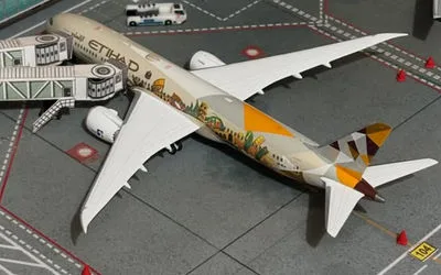 Etihad Airways Boeing 787-9 A6-BLH 1:400 Phoenix Models