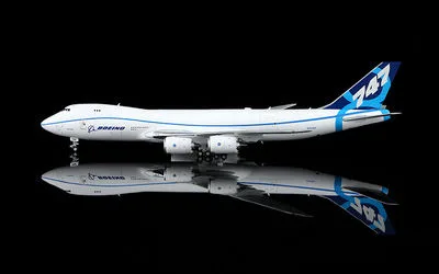Boeing House Boeing 747-8F N747EX 1:400 HX Models