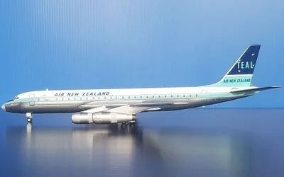 Air New Zealand Douglas DC-8-50 ZK-NZA 1:200 Aeroclassics
