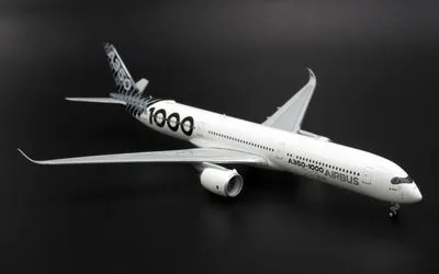 Airbus House Airbus A350-1000 F-WLXV 1:400 JC Wings