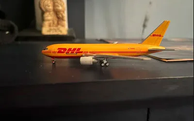 DHL Boeing 767-200F N769AX 1:400 Aeroclassics