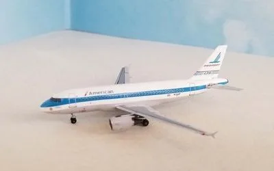 American Airlines Airbus A319 N744P 1:400 Aeroclassics