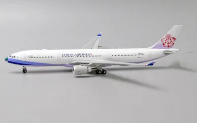 China Airlines Airbus A330-300 B-18353 1:400 JC Wings