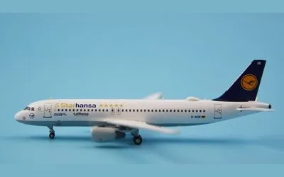 ルフトハンザ航空 エアバス A320-200 D-AIZB 画像1