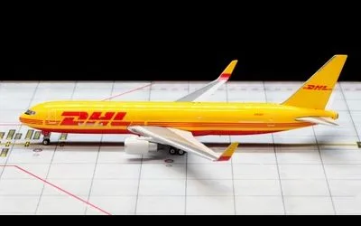 DHL Boeing 767-300F w/ Winglets N284DH 1:400 Phoenix Models