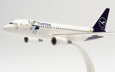 Lufthansa Airbus A319 D-AILU 1:200 Herpa