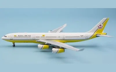Royal Brunei Airlines Airbus A340-200 V8-001 1:400 Panda Model